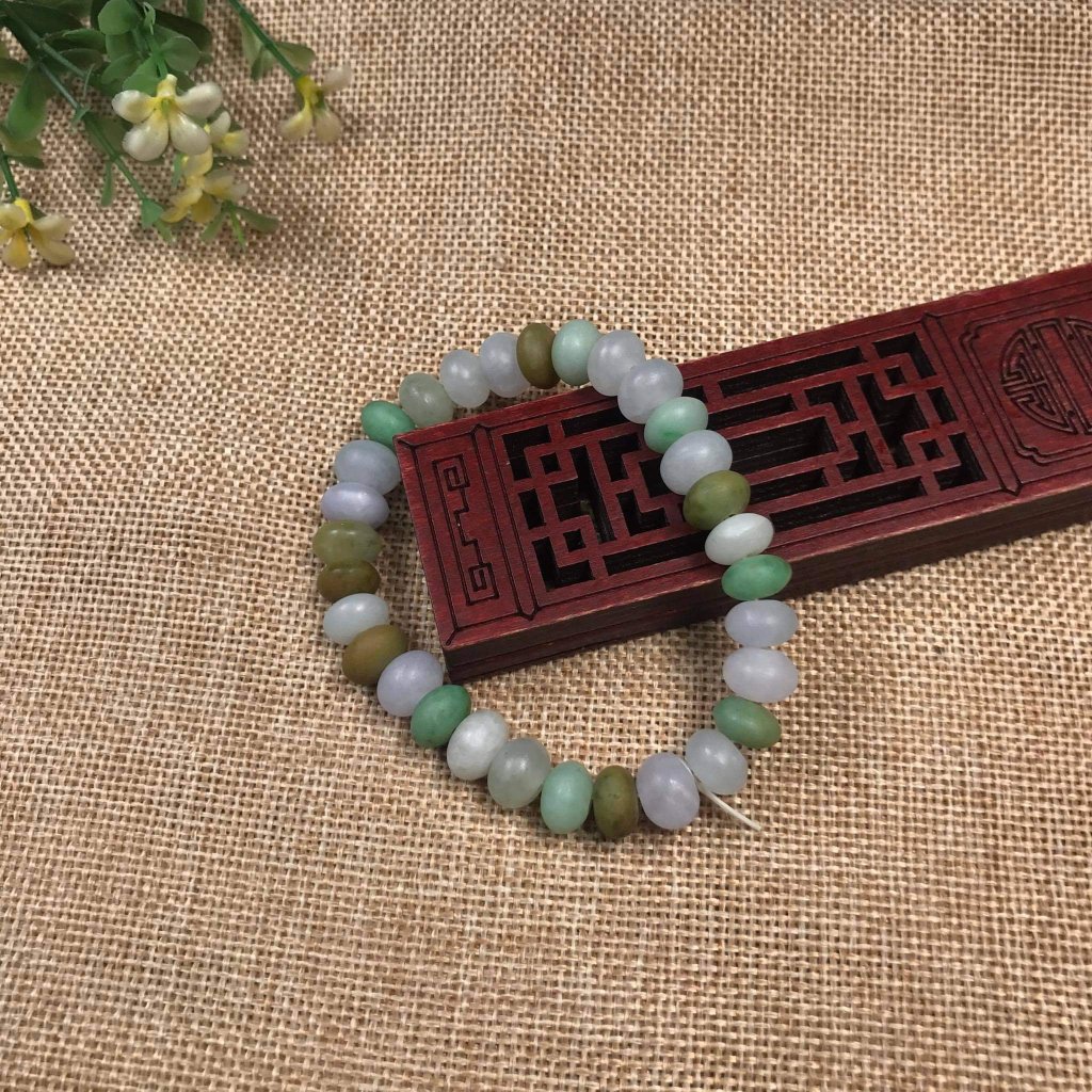 Jadeite multi coloured beaded&nbsp;bracelet